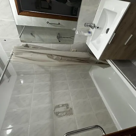 Primavera Heated Swimming Pool 아파트 *